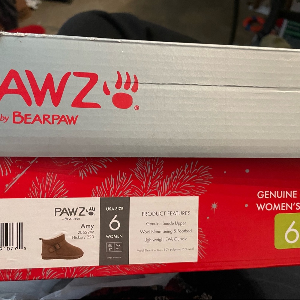 Brand new bear paws genuine suede women’s boots.